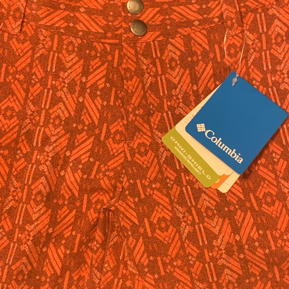 Columbia (sportswear shorts .  Size 10 new with tags